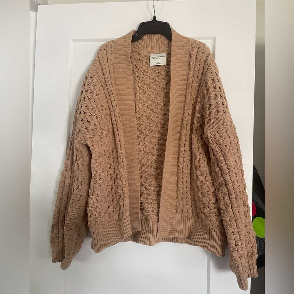 Abercrombie & Fitch Tan Cable Knit Sweater